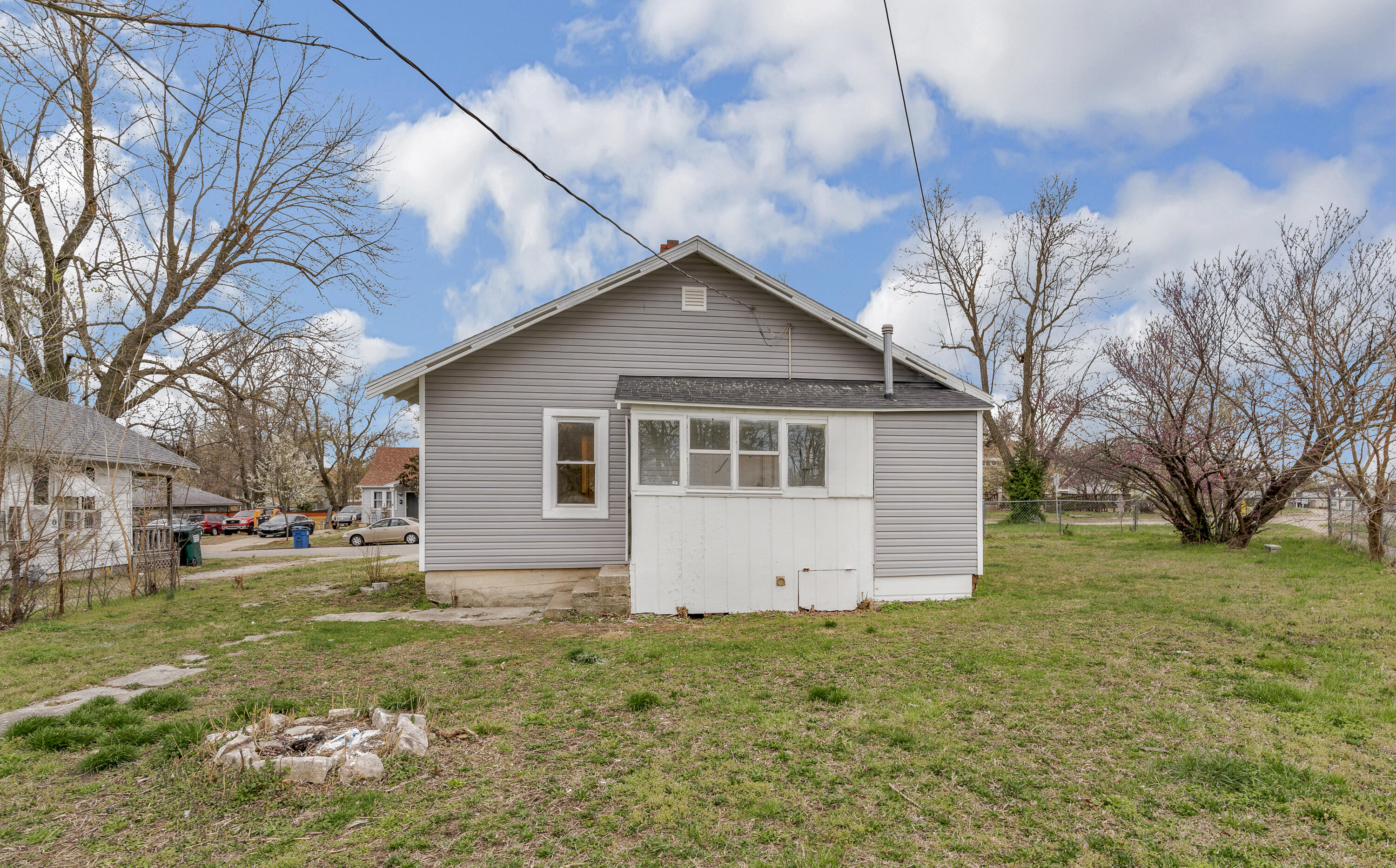 1027 West Locust Street Property Photo 22