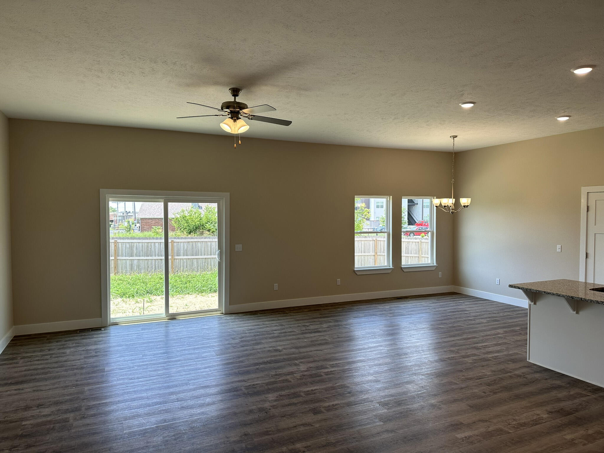 1222 North Maxine Avenue Property Photo 3