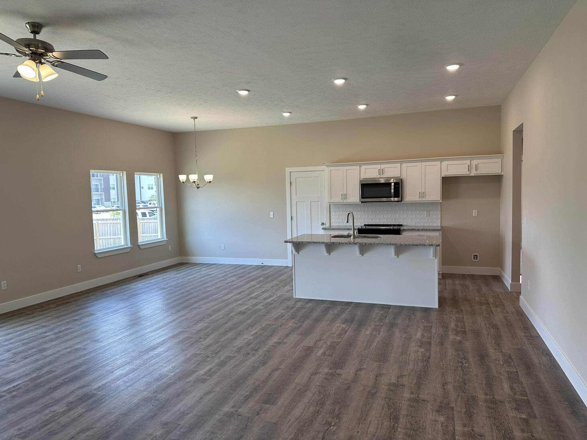 1222 North Maxine Avenue Property Photo 5