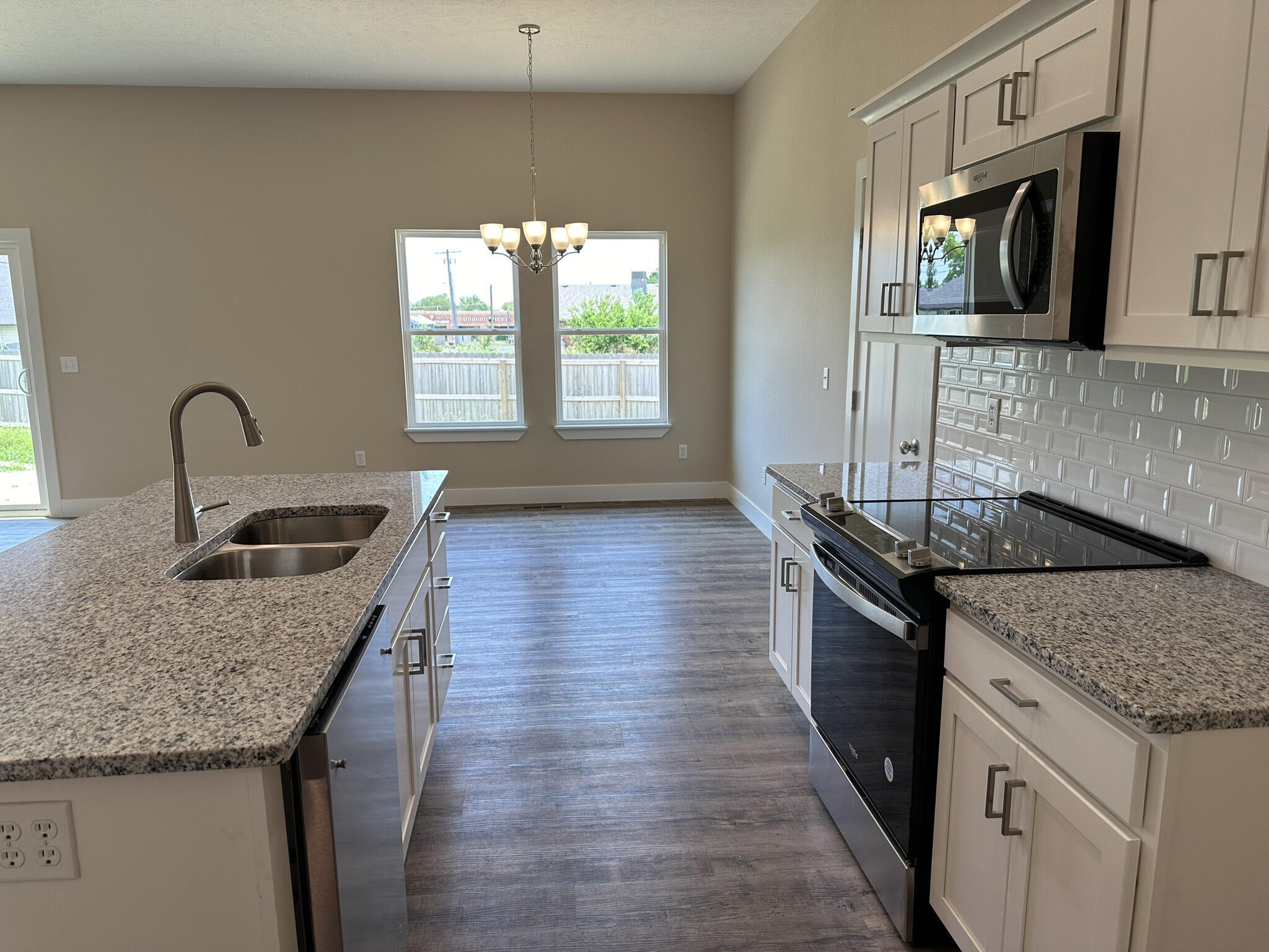 1222 North Maxine Avenue Property Photo 9