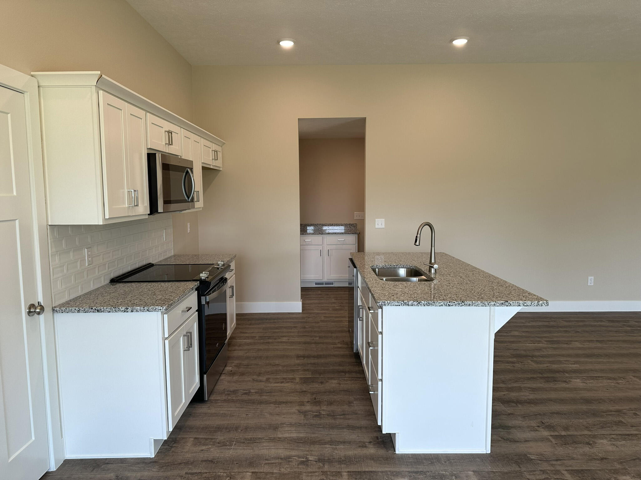 1222 North Maxine Avenue Property Photo 10