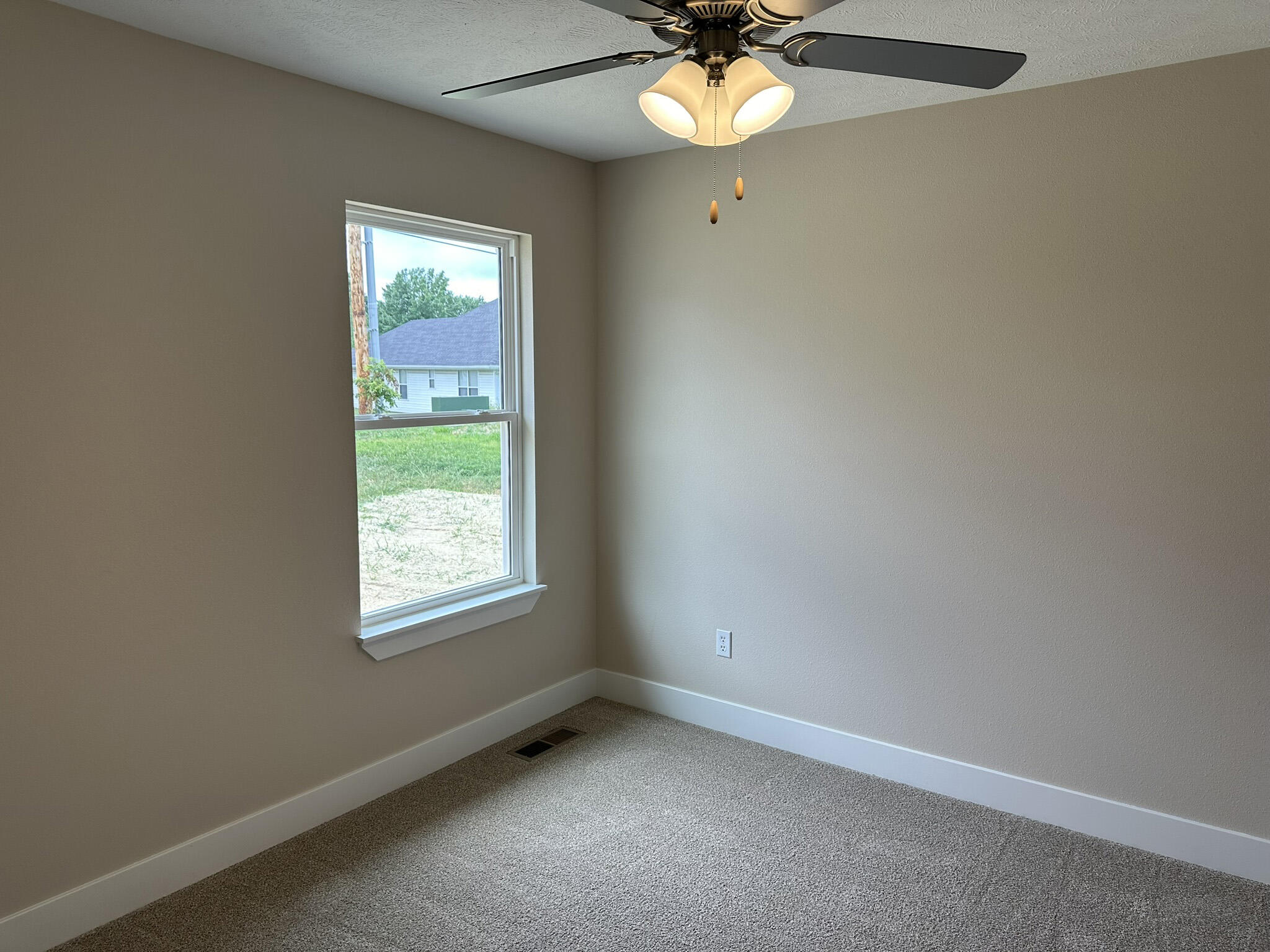 1222 North Maxine Avenue Property Photo 24