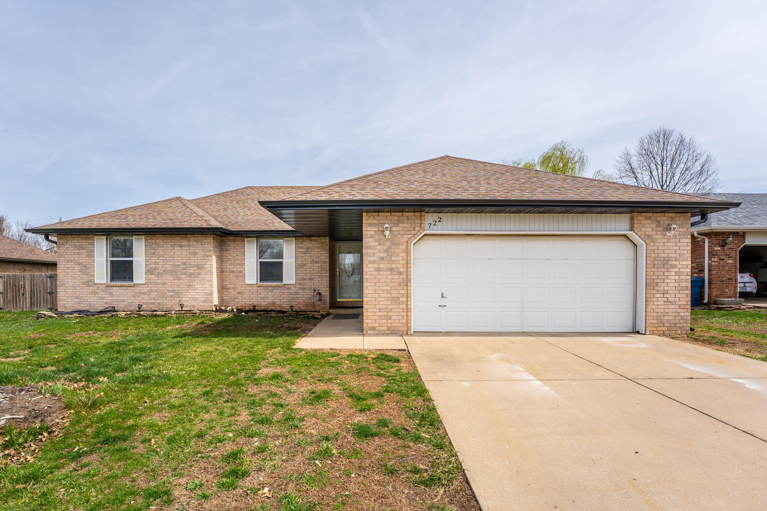 722 South Pinewood Lane Property Photo