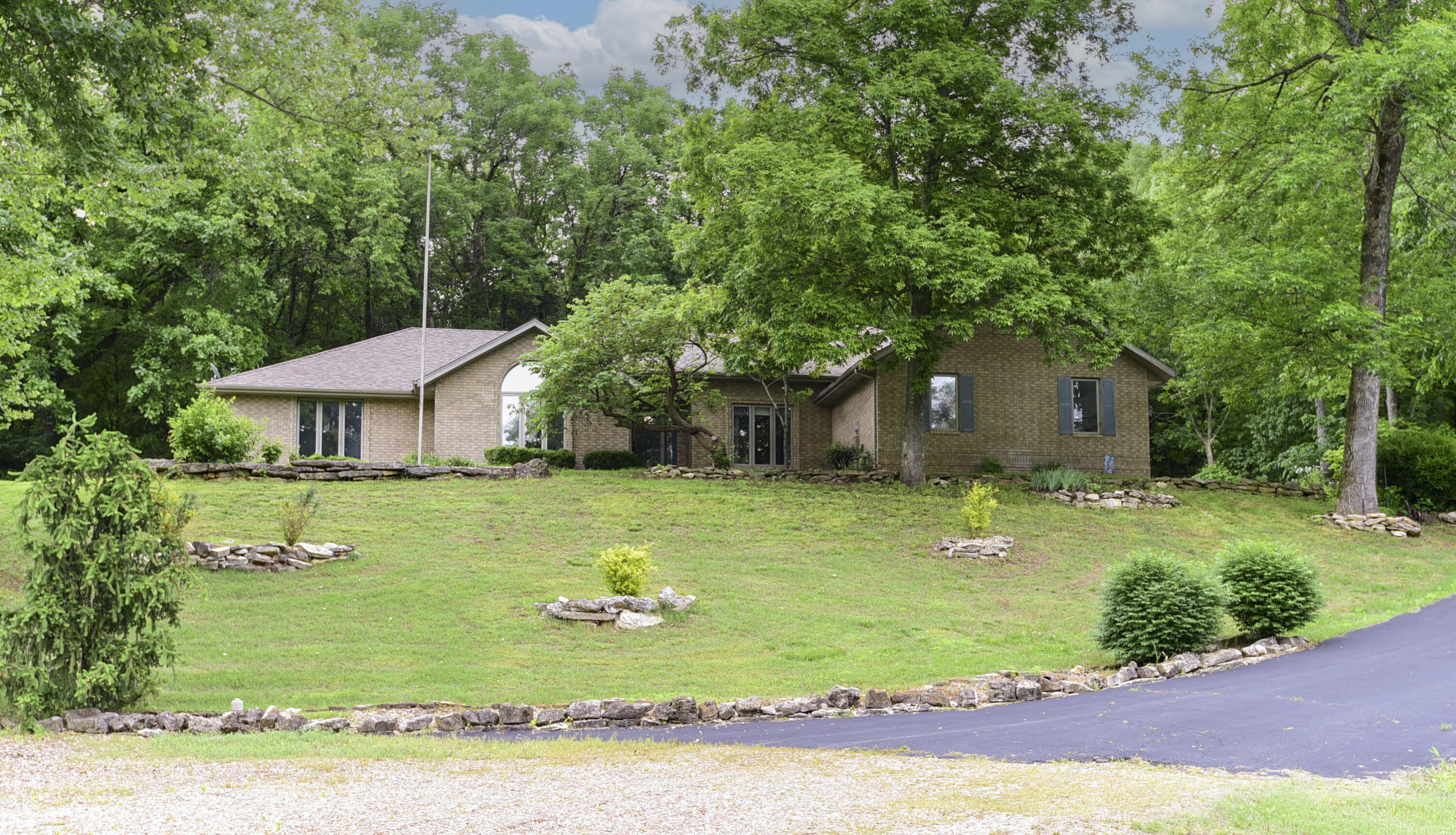 130 Misty Mountain Property Photo 2
