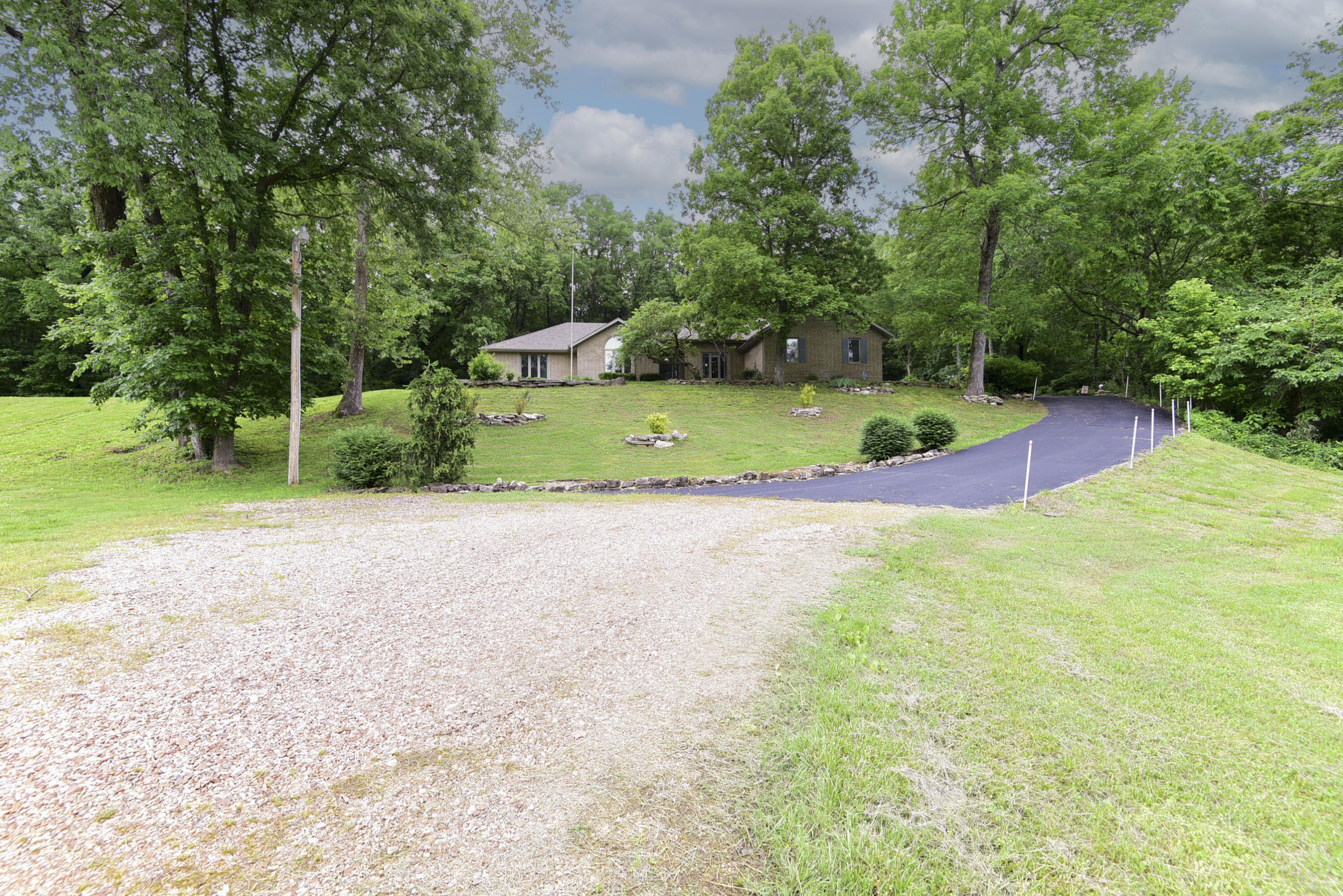 130 Misty Mountain Property Photo 3