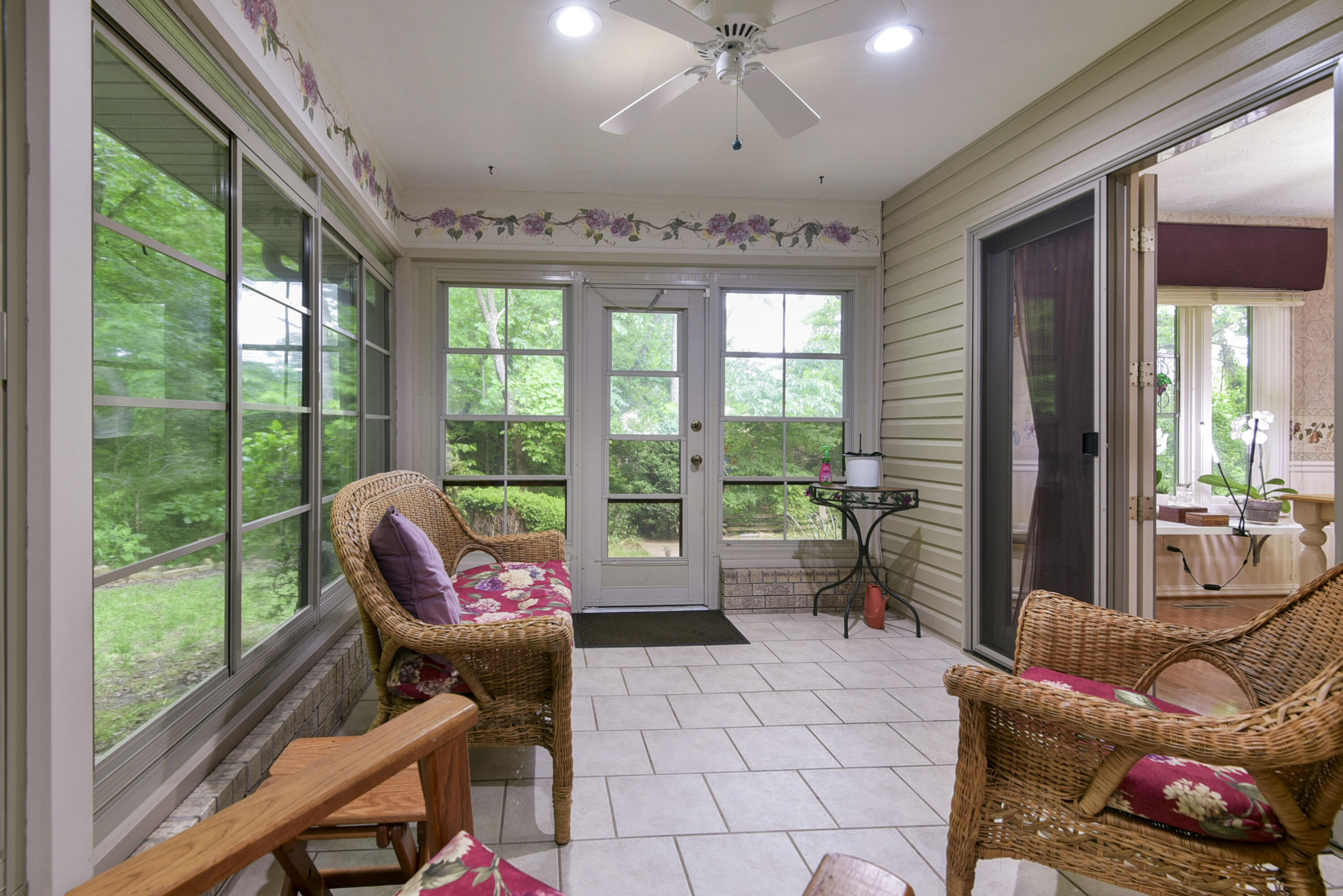 130 Misty Mountain Property Photo 12