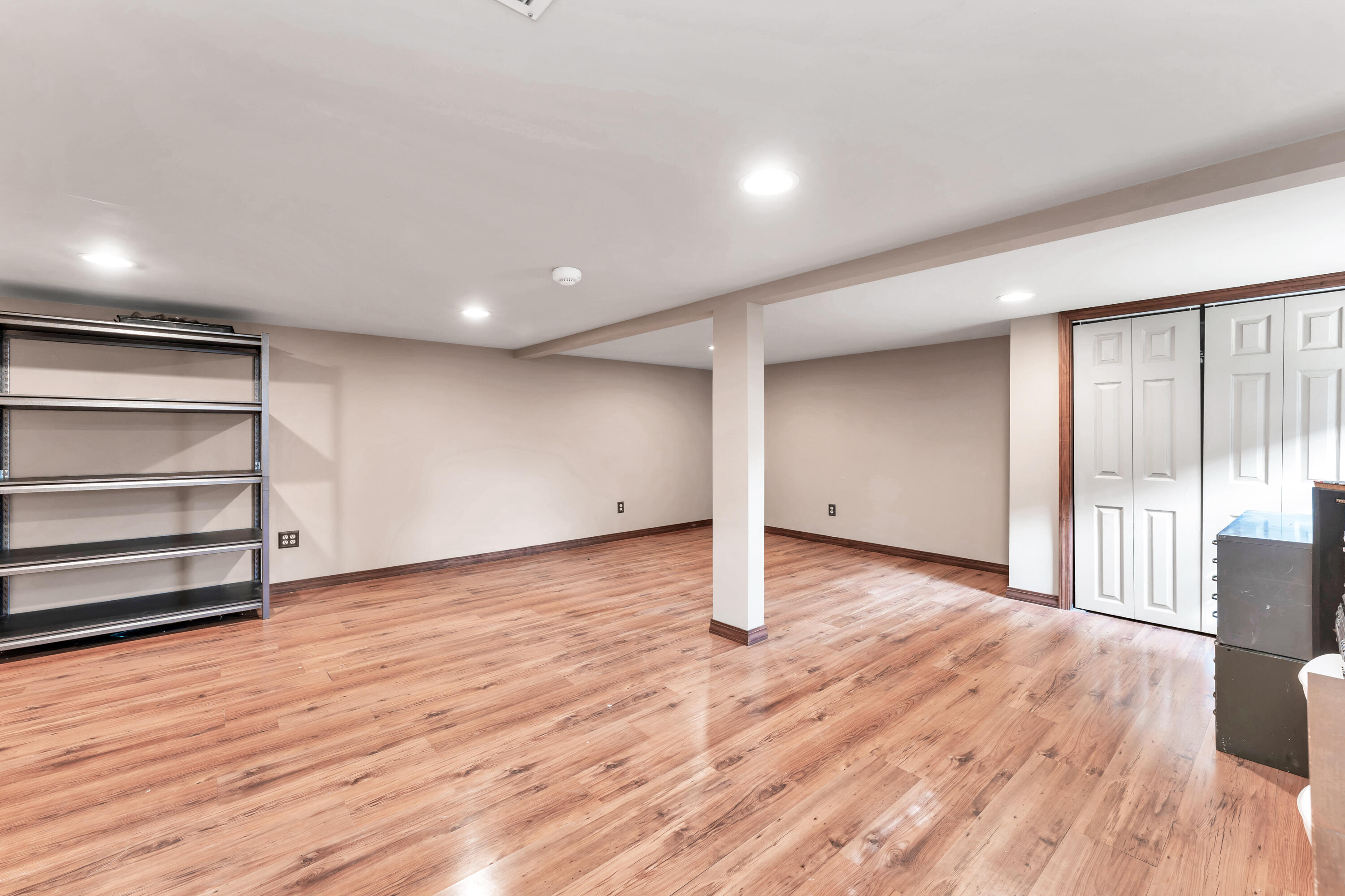 904 East Meadowlark Street Property Photo 36