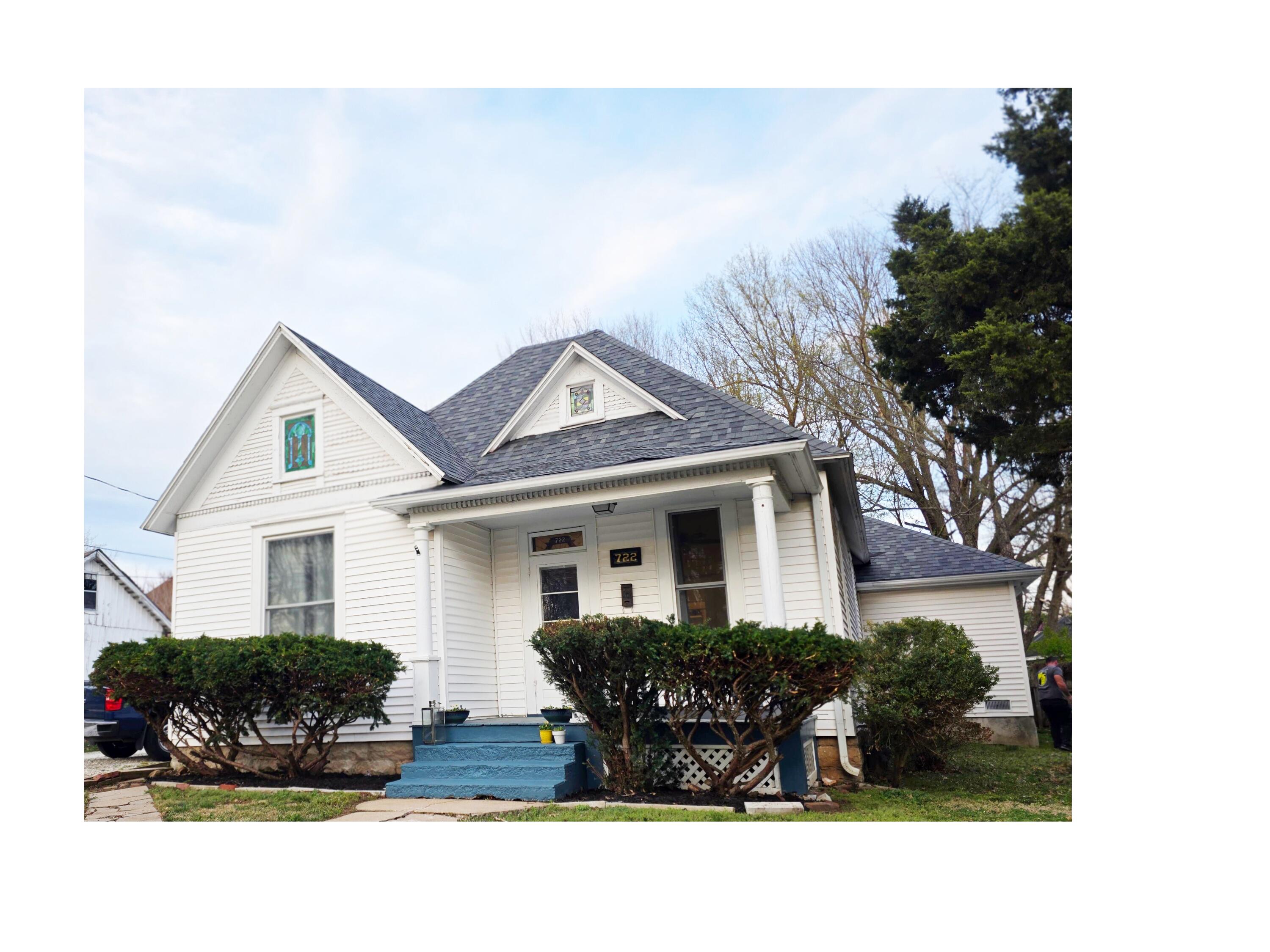 722 South Broadway Avenue Property Photo