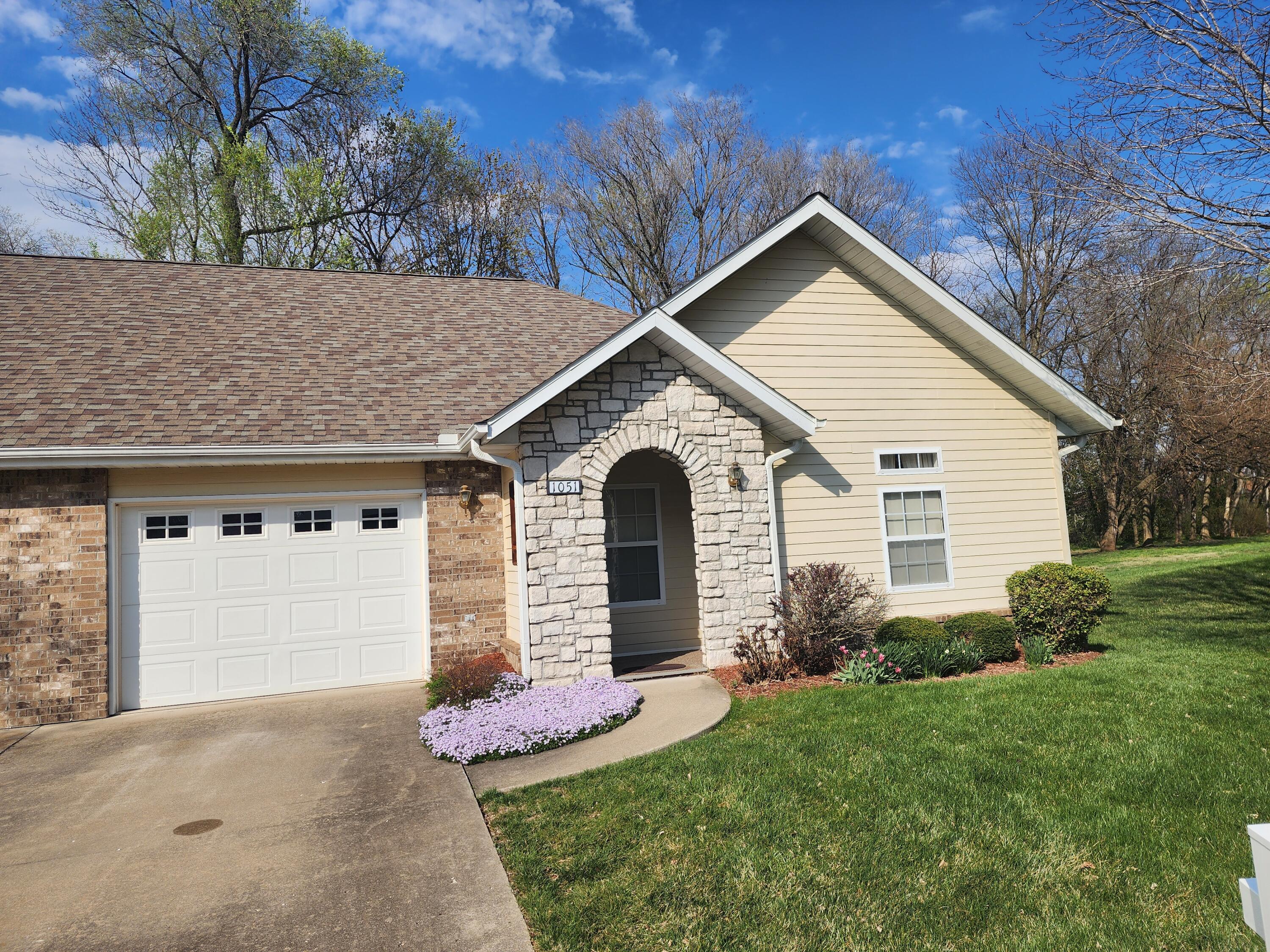 Springfield Real Estate Listings Main Image