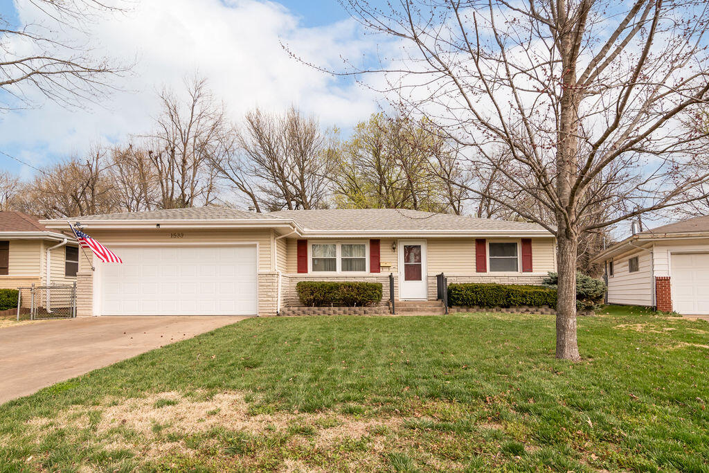 1533 East Wayland Street Property Photo