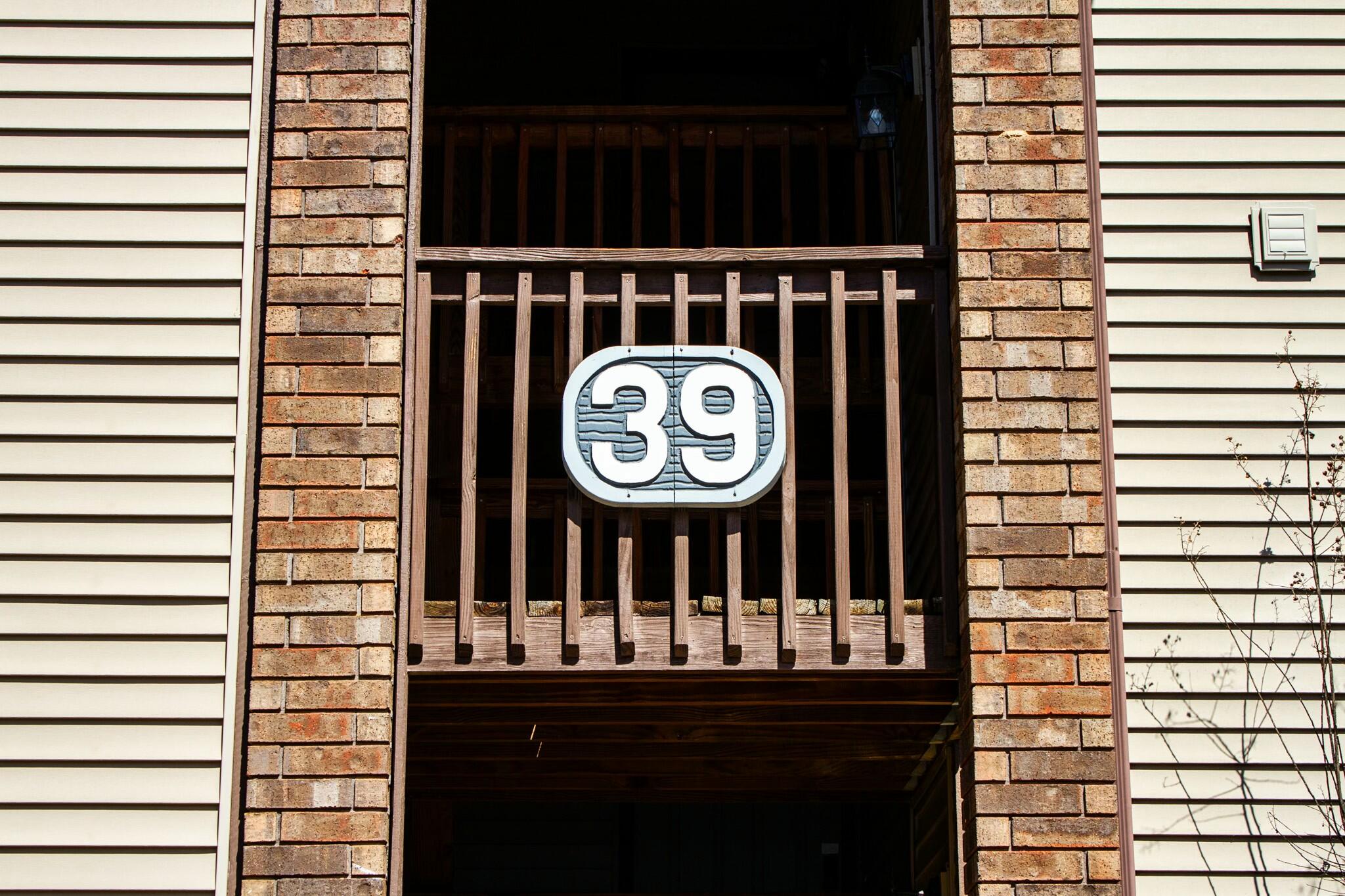 180 Lake Club Drive Property Photo 3