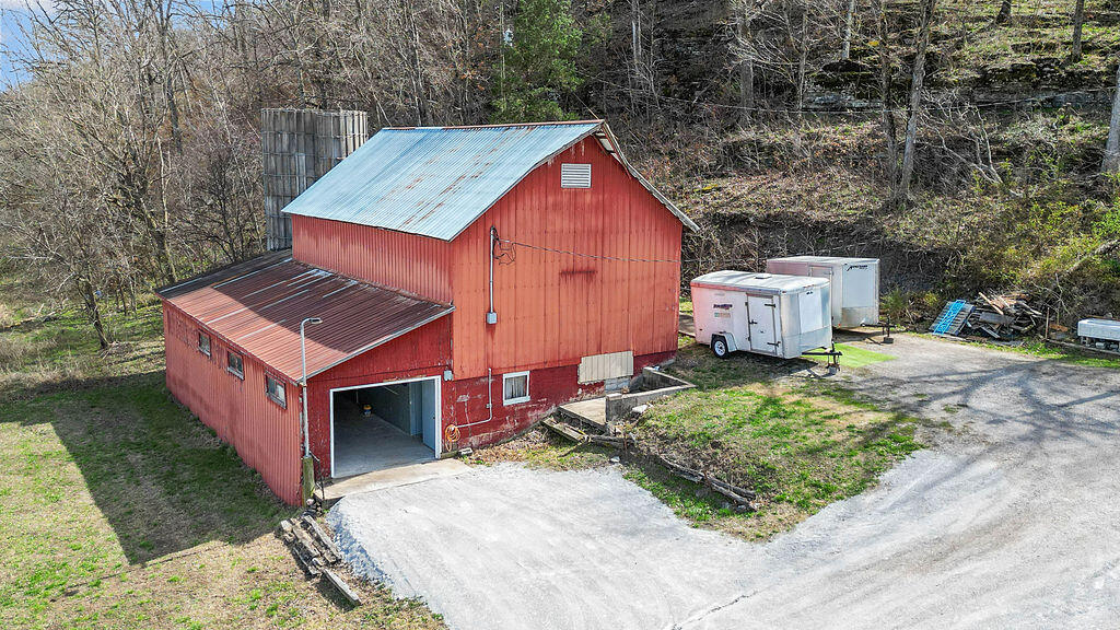 5618 Business Highway 71 Property Photo 5