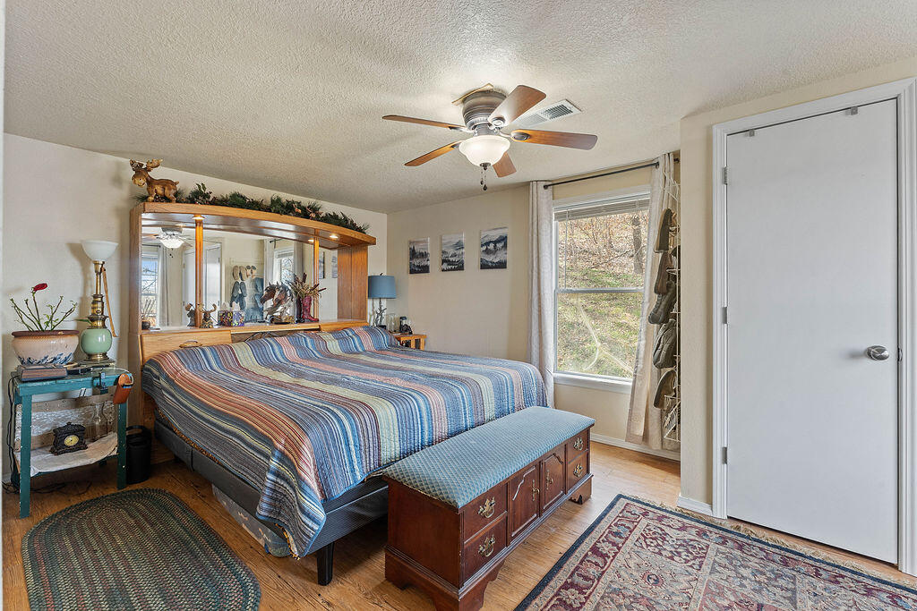 5618 Business Highway 71 Property Photo 22