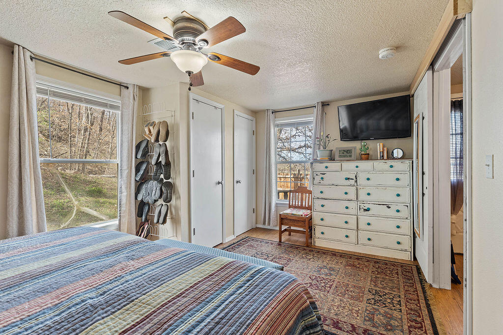 5618 Business Highway 71 Property Photo 23