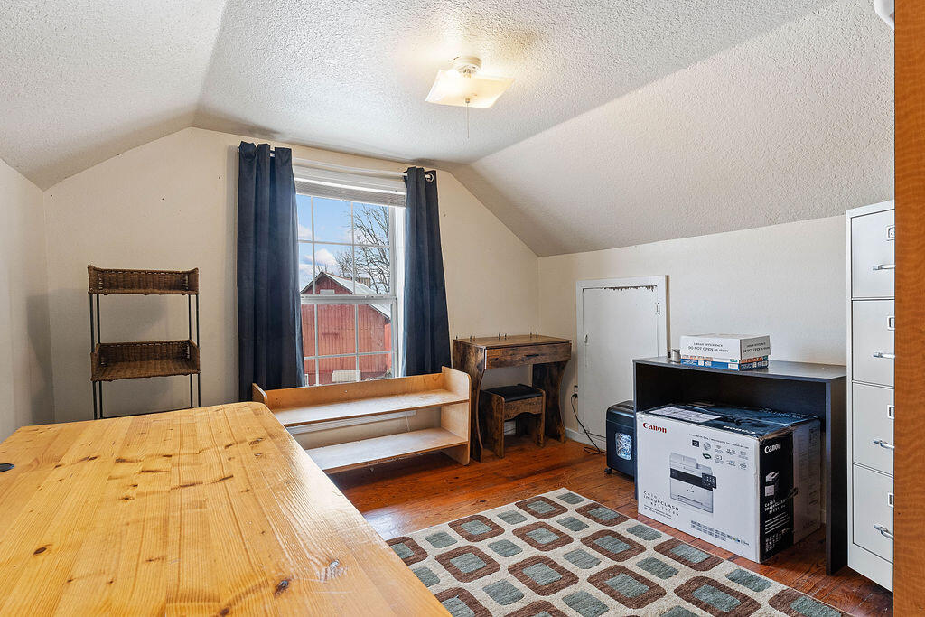 5618 Business Highway 71 Property Photo 28