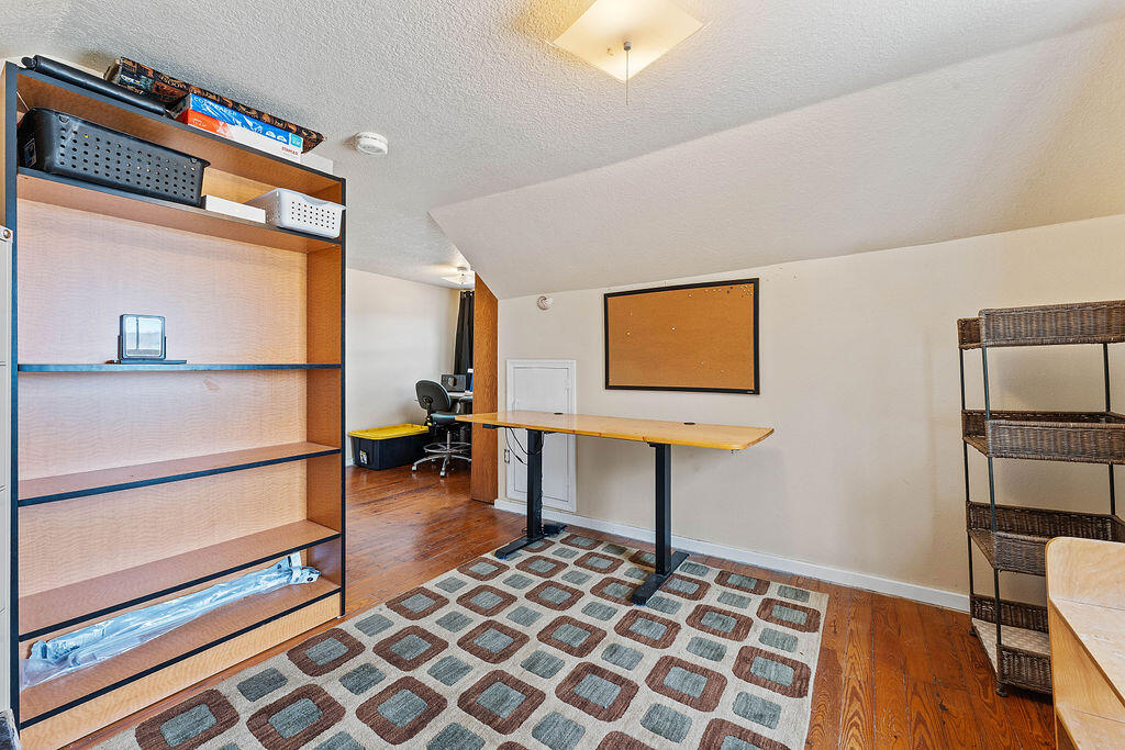 5618 Business Highway 71 Property Photo 29