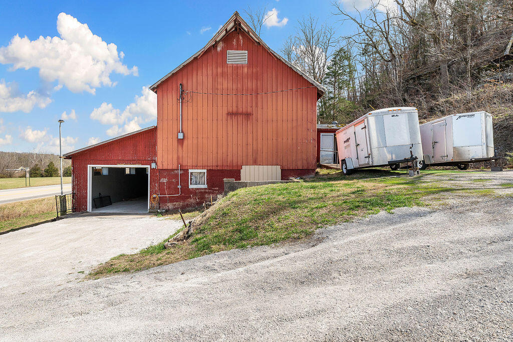 5618 Business Highway 71 Property Photo 34