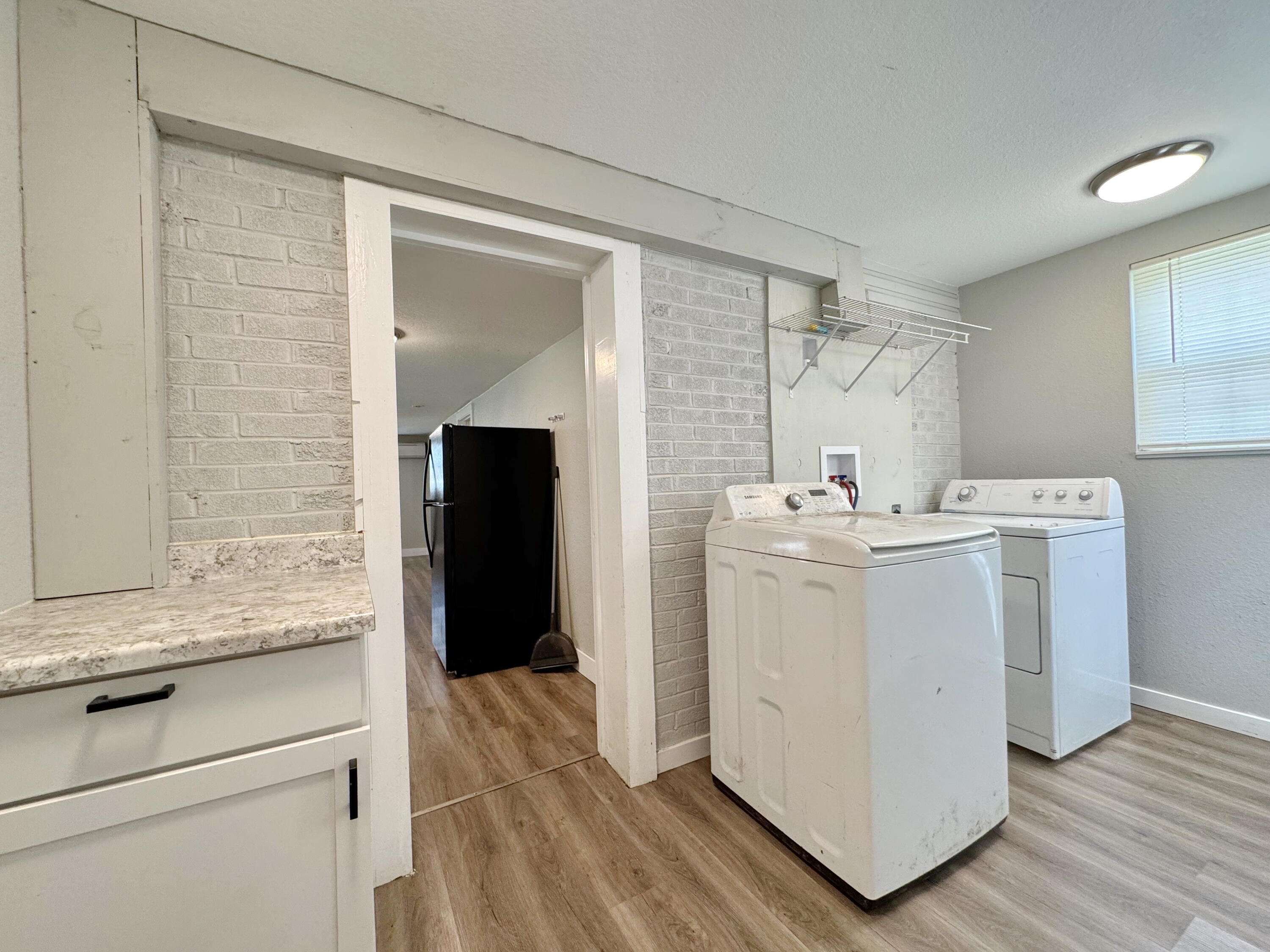 2122 North Taylor Avenue Property Photo 9