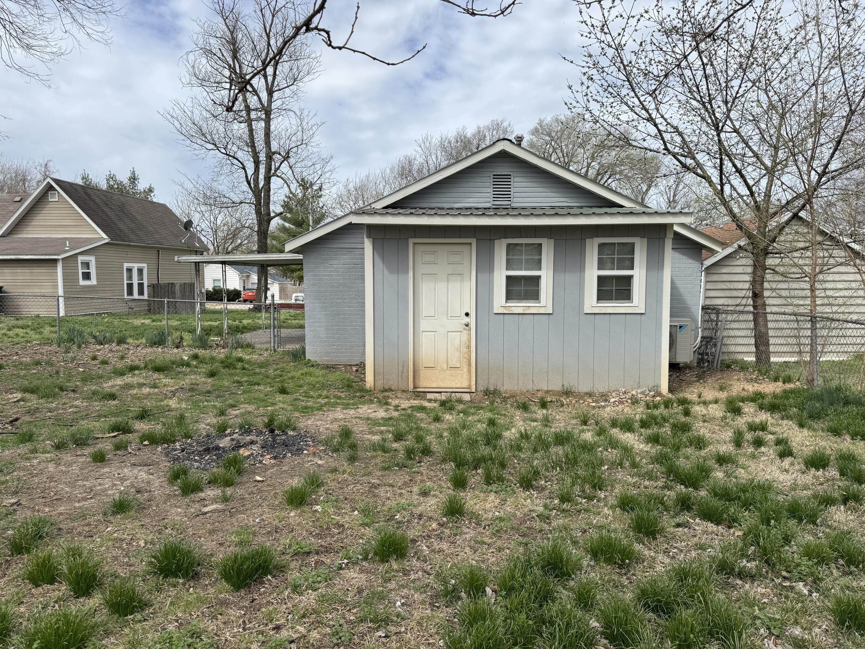 2122 North Taylor Avenue Property Photo 12
