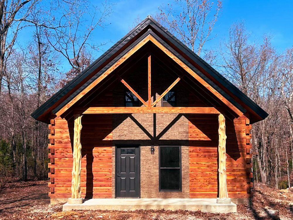 7105 County Road 8200 Property Photo 5