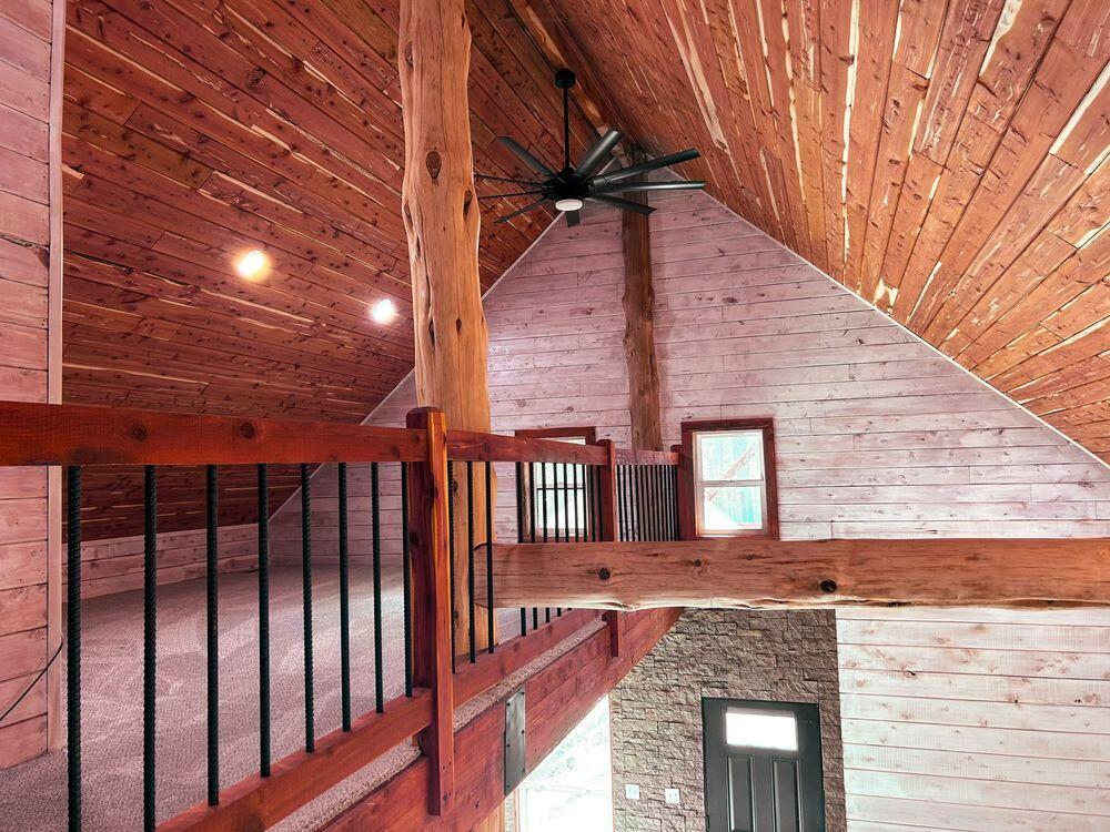 7105 County Road 8200 Property Photo 16
