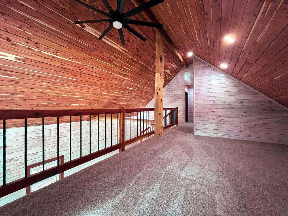 7105 County Road 8200 Property Photo 17