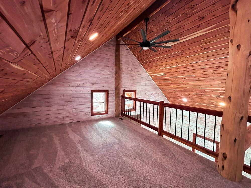 7105 County Road 8200 Property Photo 18