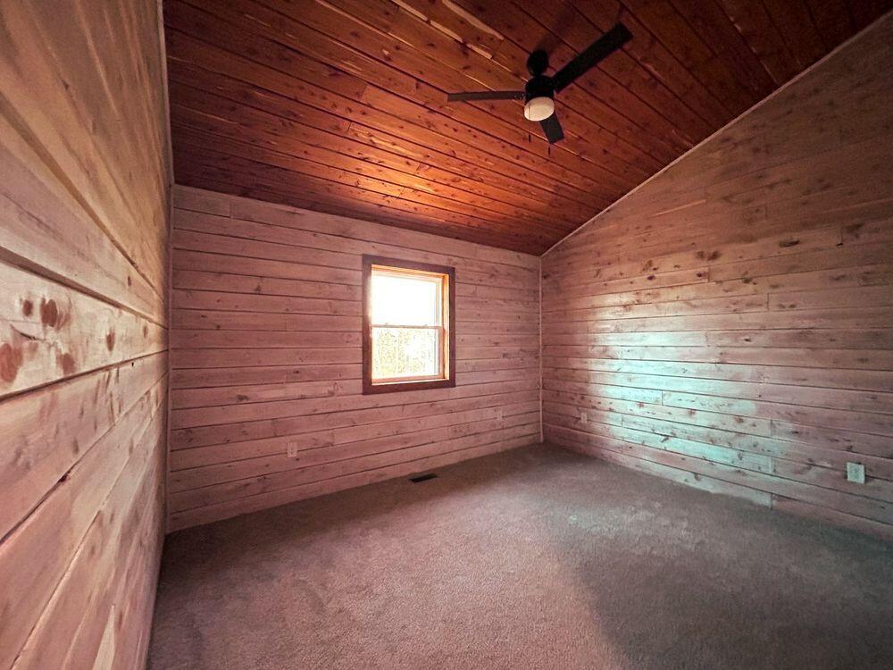 7105 County Road 8200 Property Photo 25