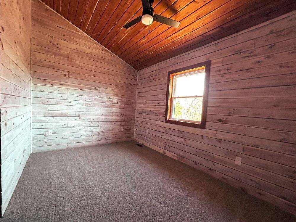 7105 County Road 8200 Property Photo 27