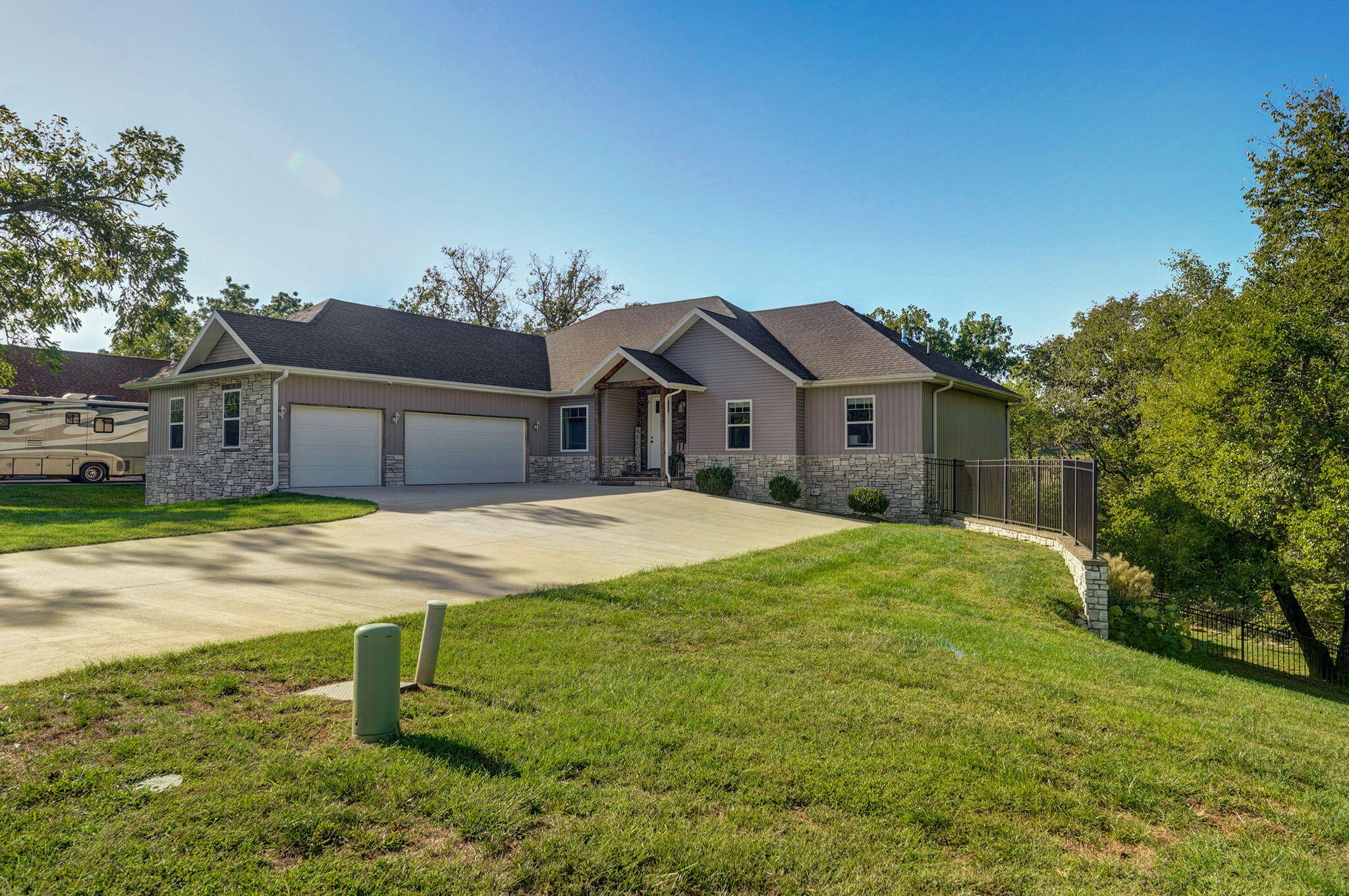 738 Rippling Creek Road Property Photo
