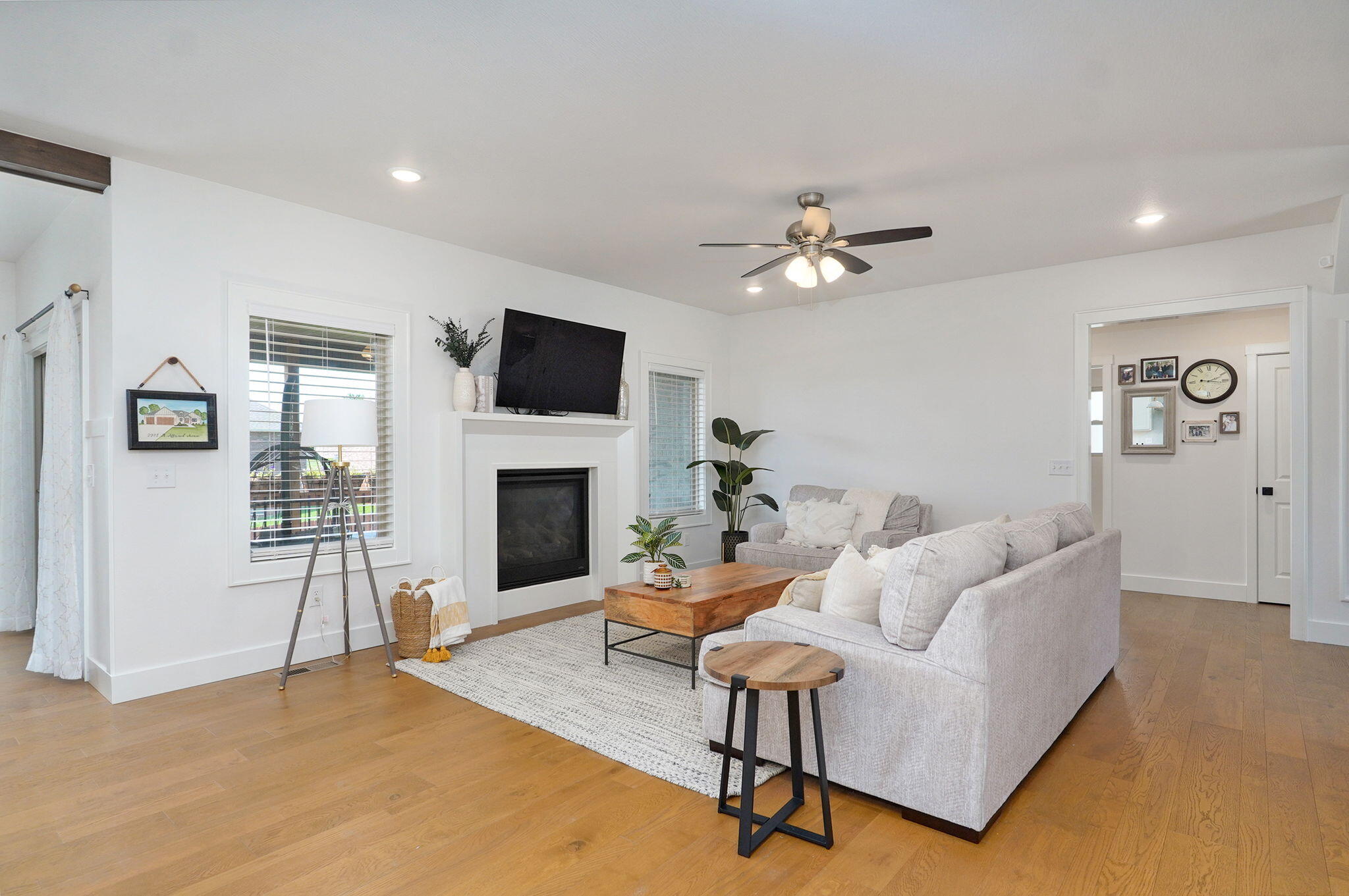 2073 North Affirmed Avenue Property Photo 14