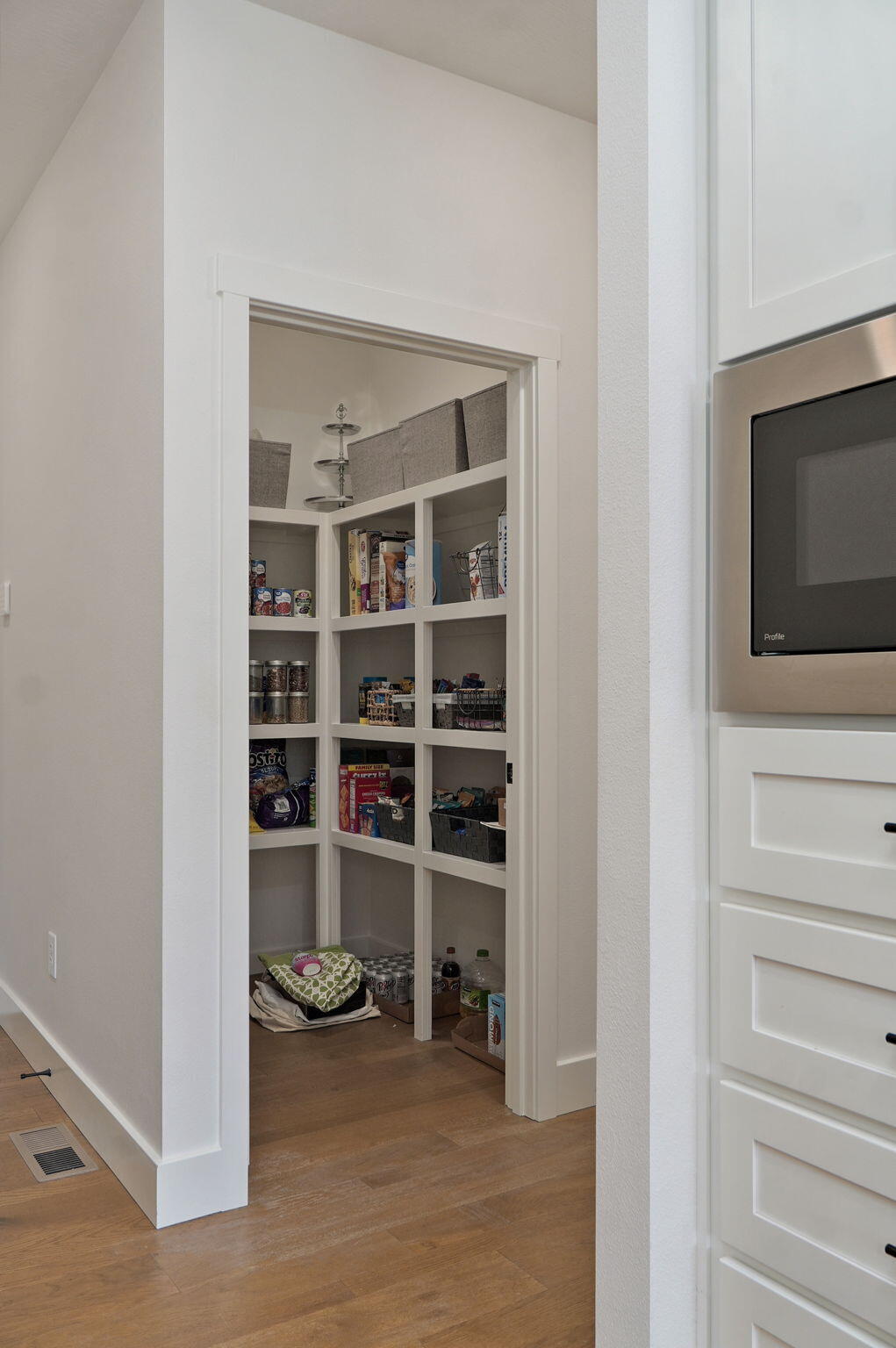 2073 North Affirmed Avenue Property Photo 27