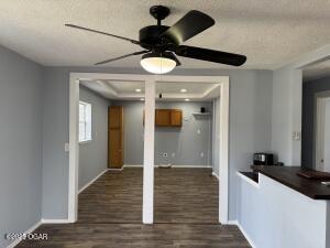 905 South Connor Avenue Property Photo 8