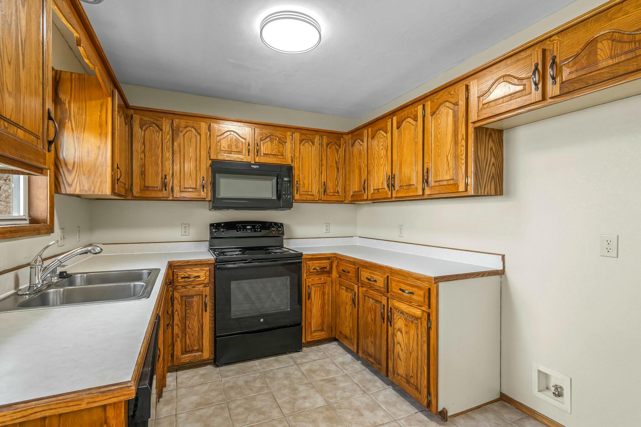 2639 North Fort Avenue Property Photo 10
