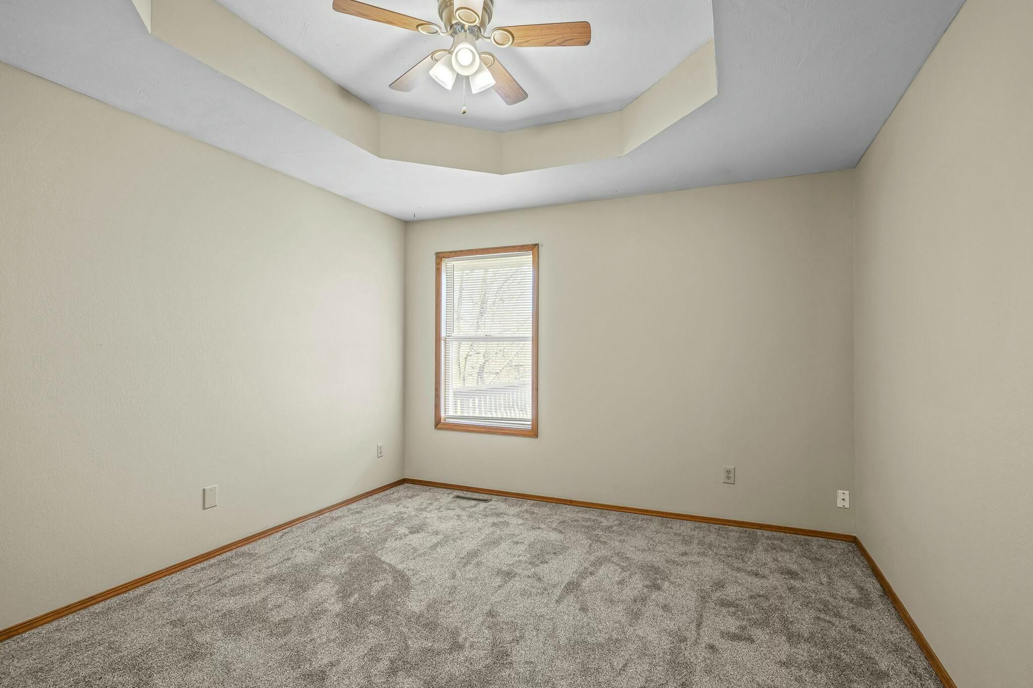 2639 North Fort Avenue Property Photo 11