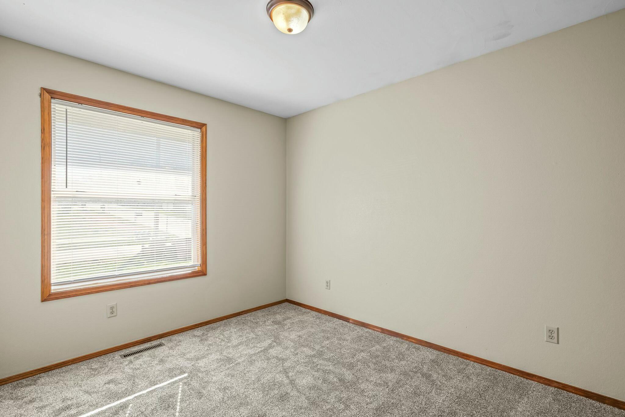 2639 North Fort Avenue Property Photo 14