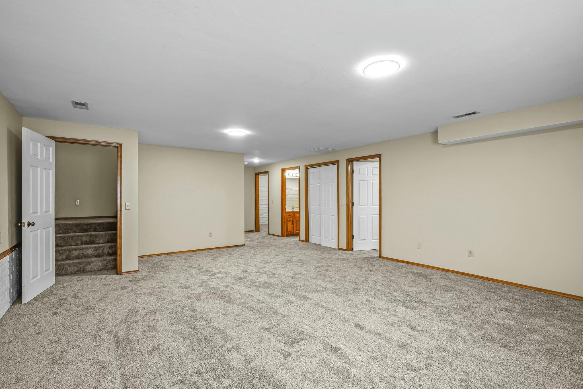 2639 North Fort Avenue Property Photo 15