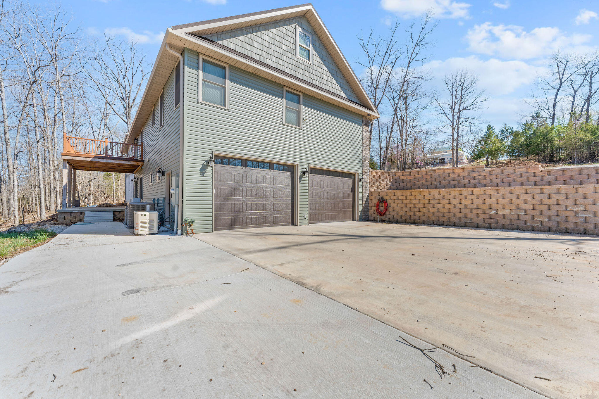 220 Starview Drive Property Photo 4