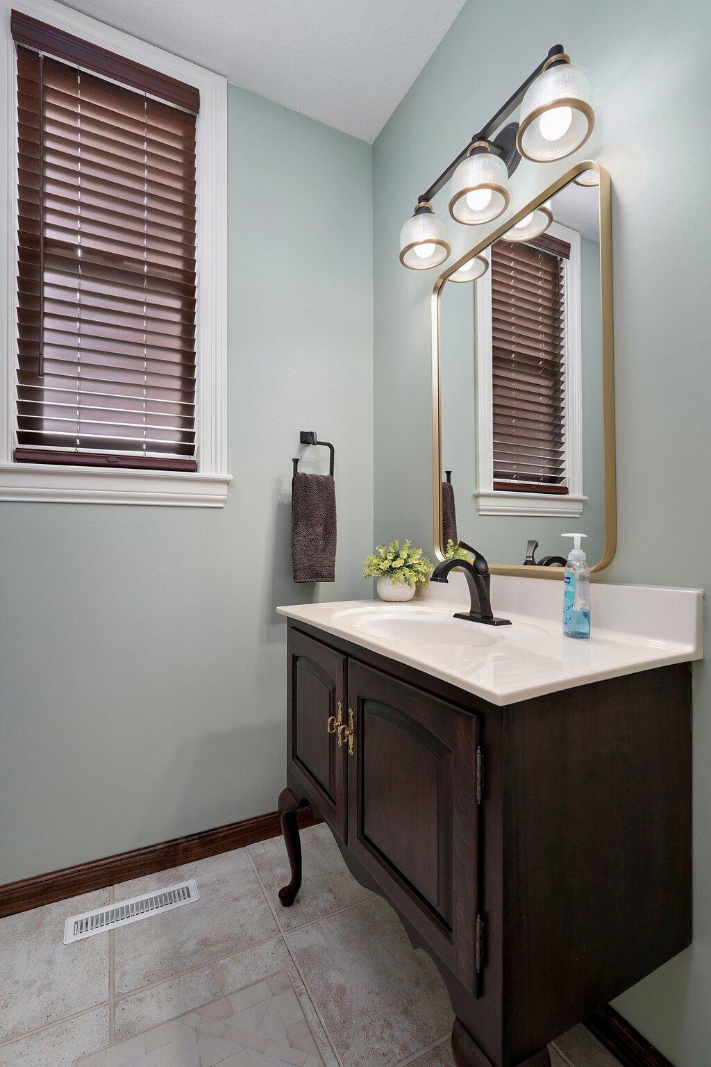 4210 Greenbriar Drive Property Photo 8