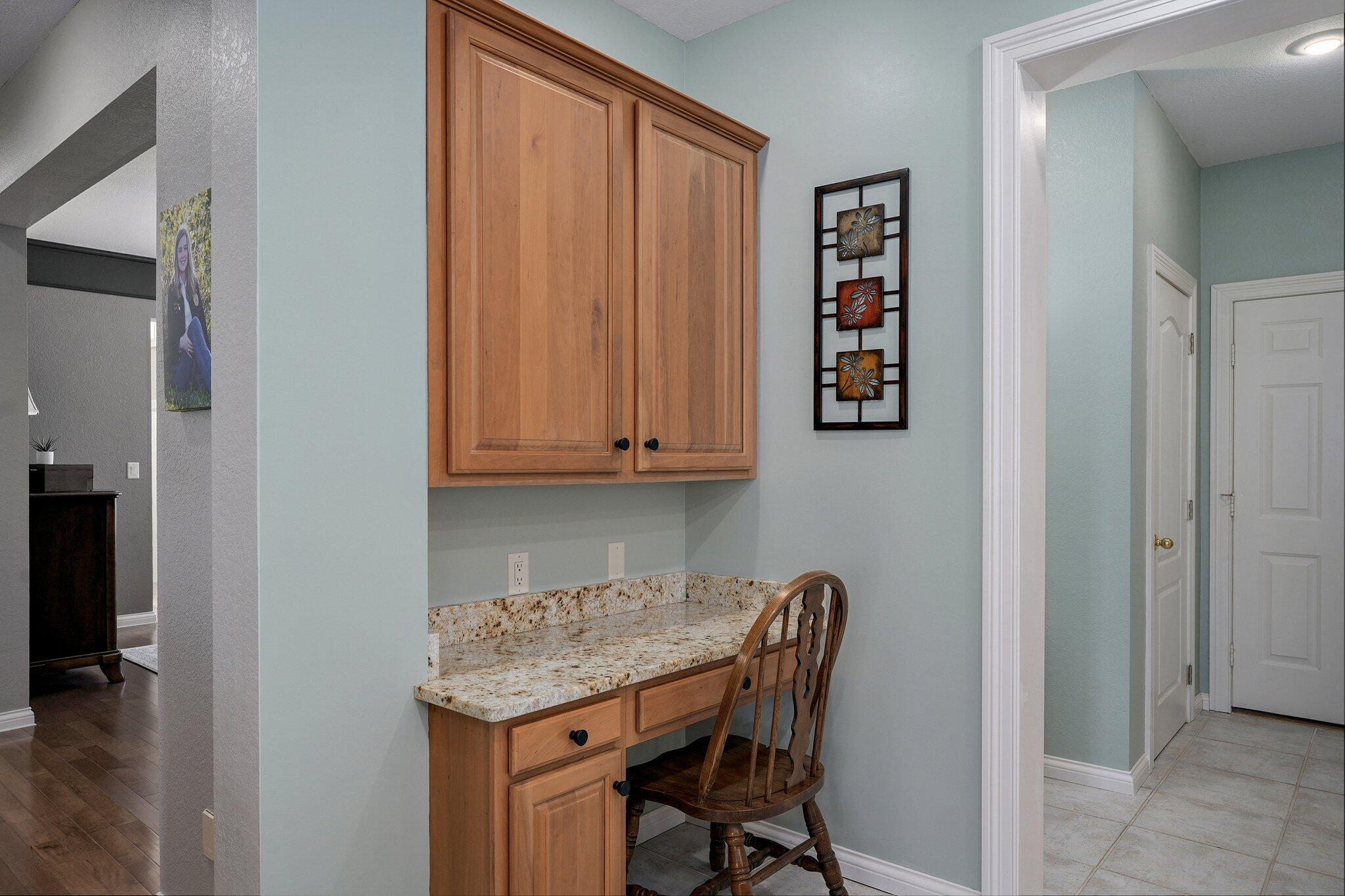 4210 Greenbriar Drive Property Photo 19