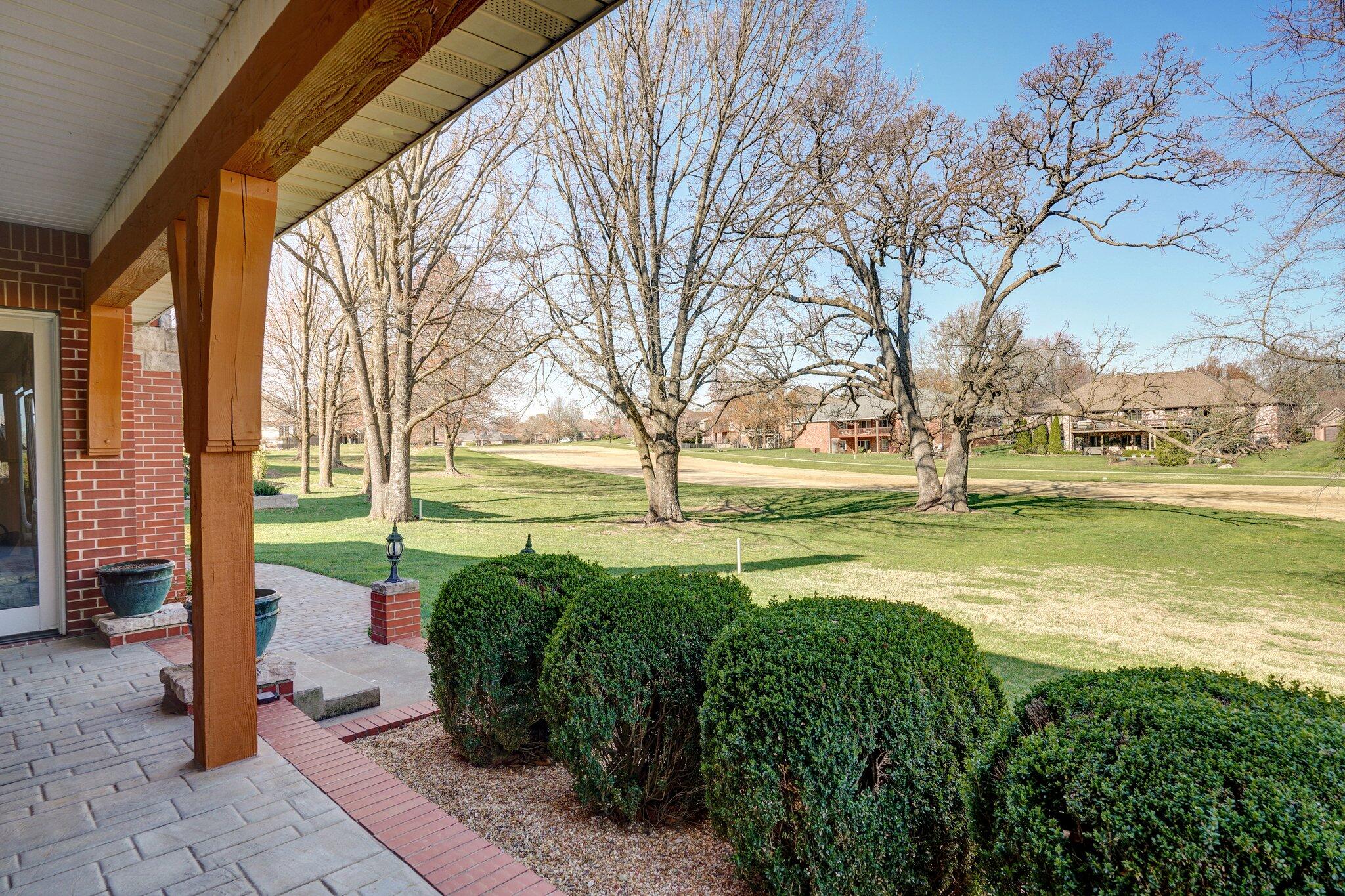 4210 Greenbriar Drive Property Photo 42