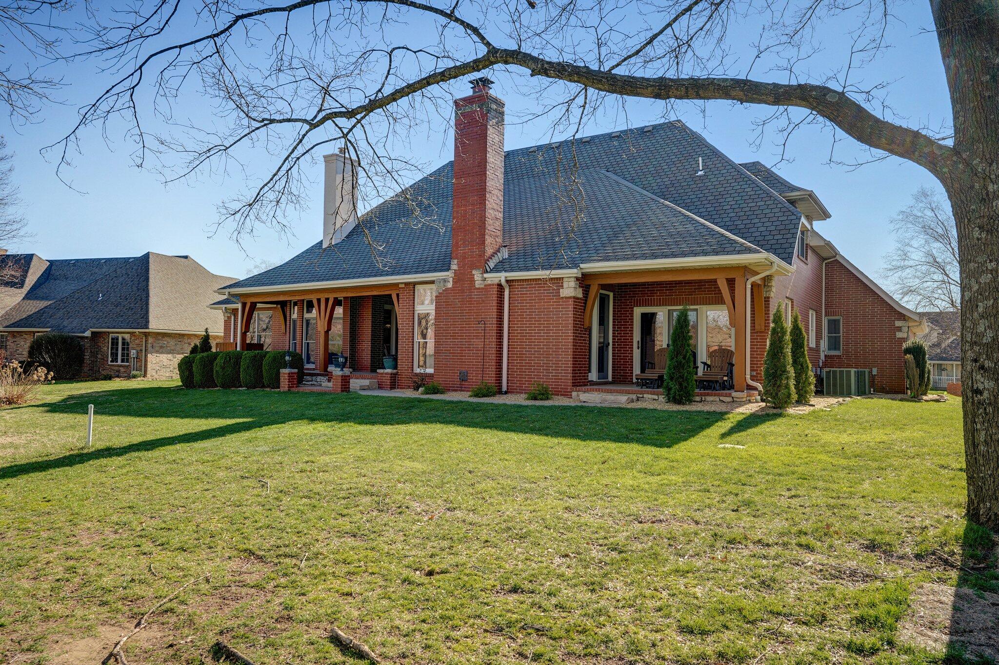 4210 Greenbriar Drive Property Photo 46