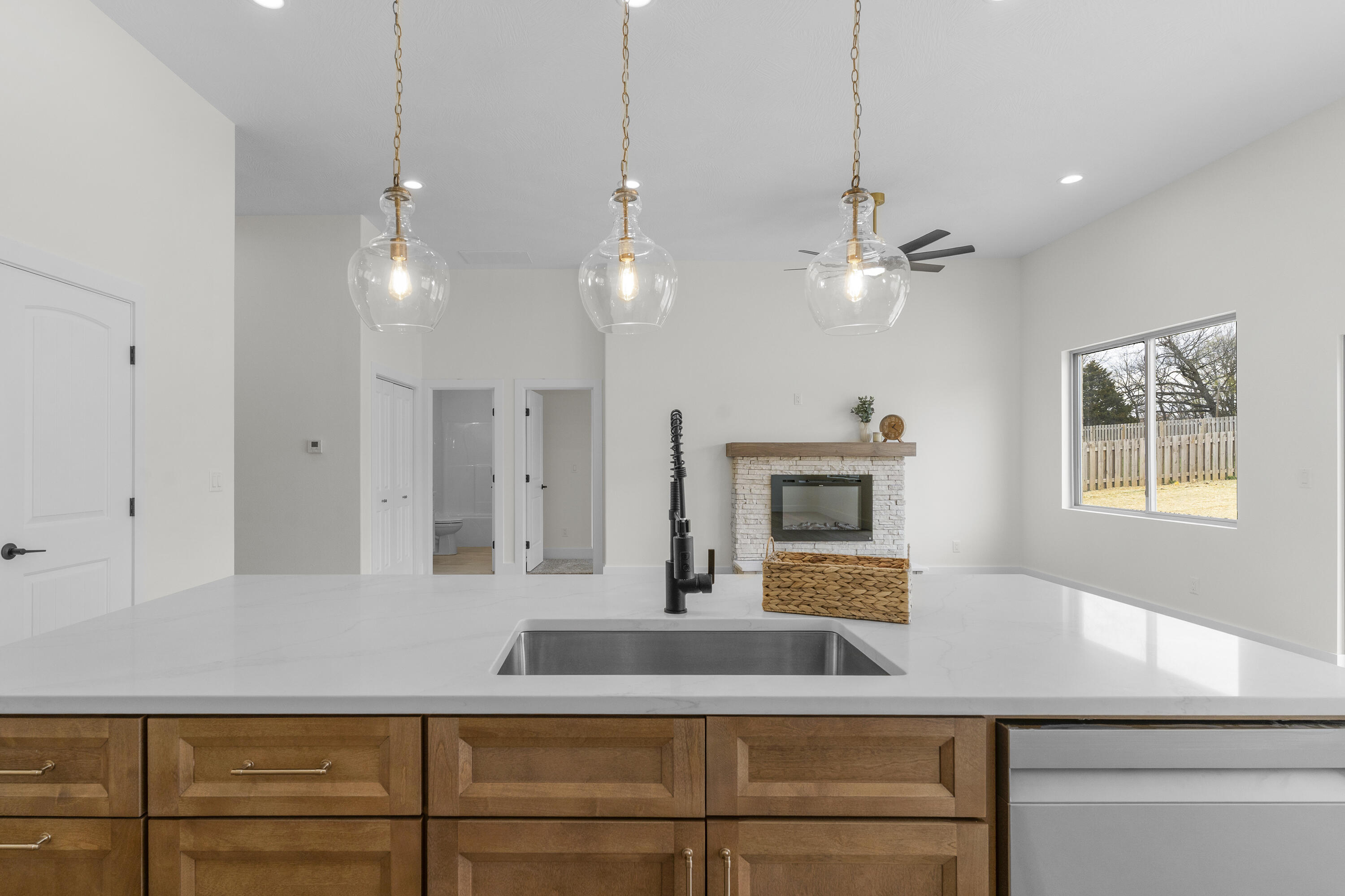 1293 West Gaslight Drive Property Photo 20