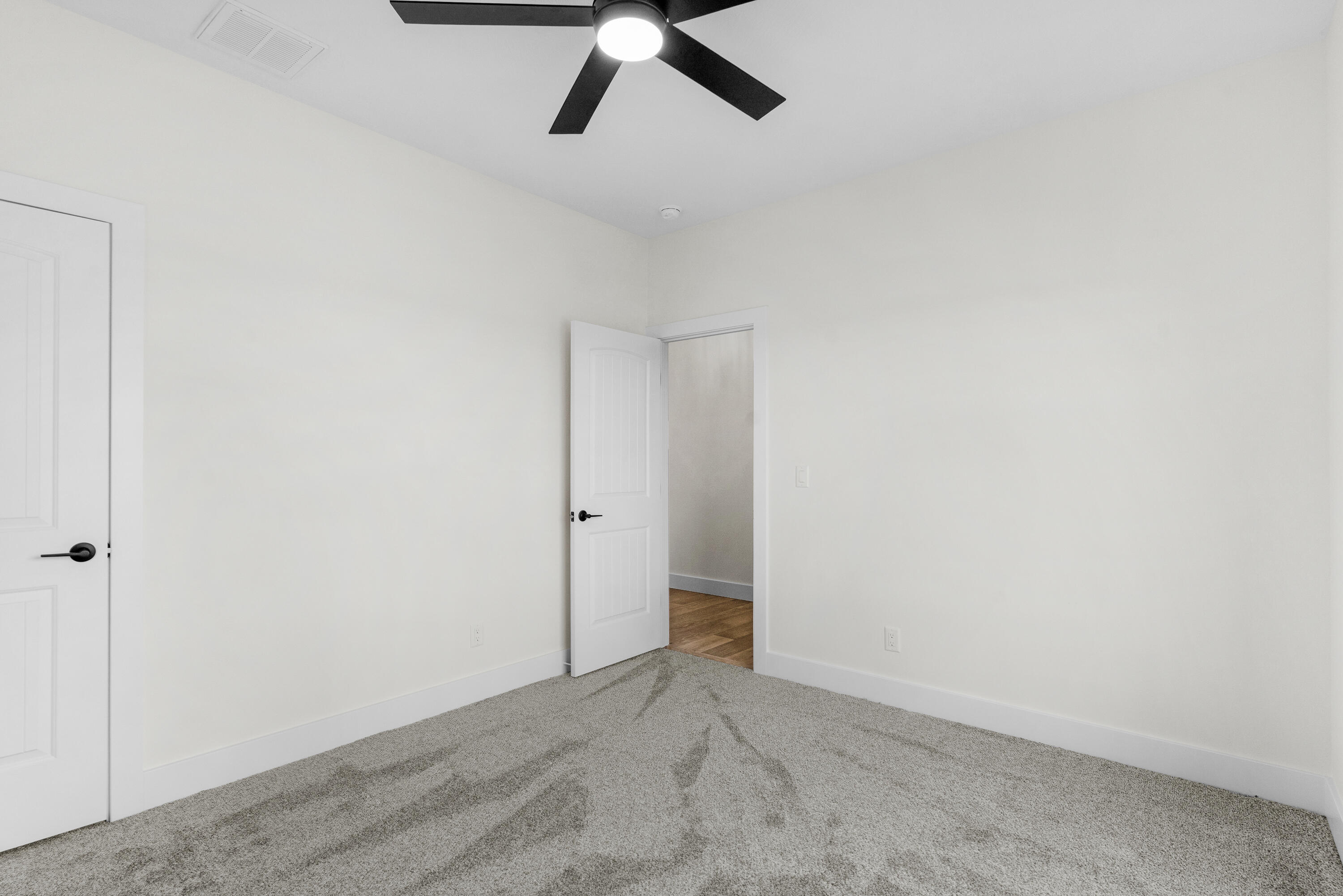 1293 West Gaslight Drive Property Photo 32