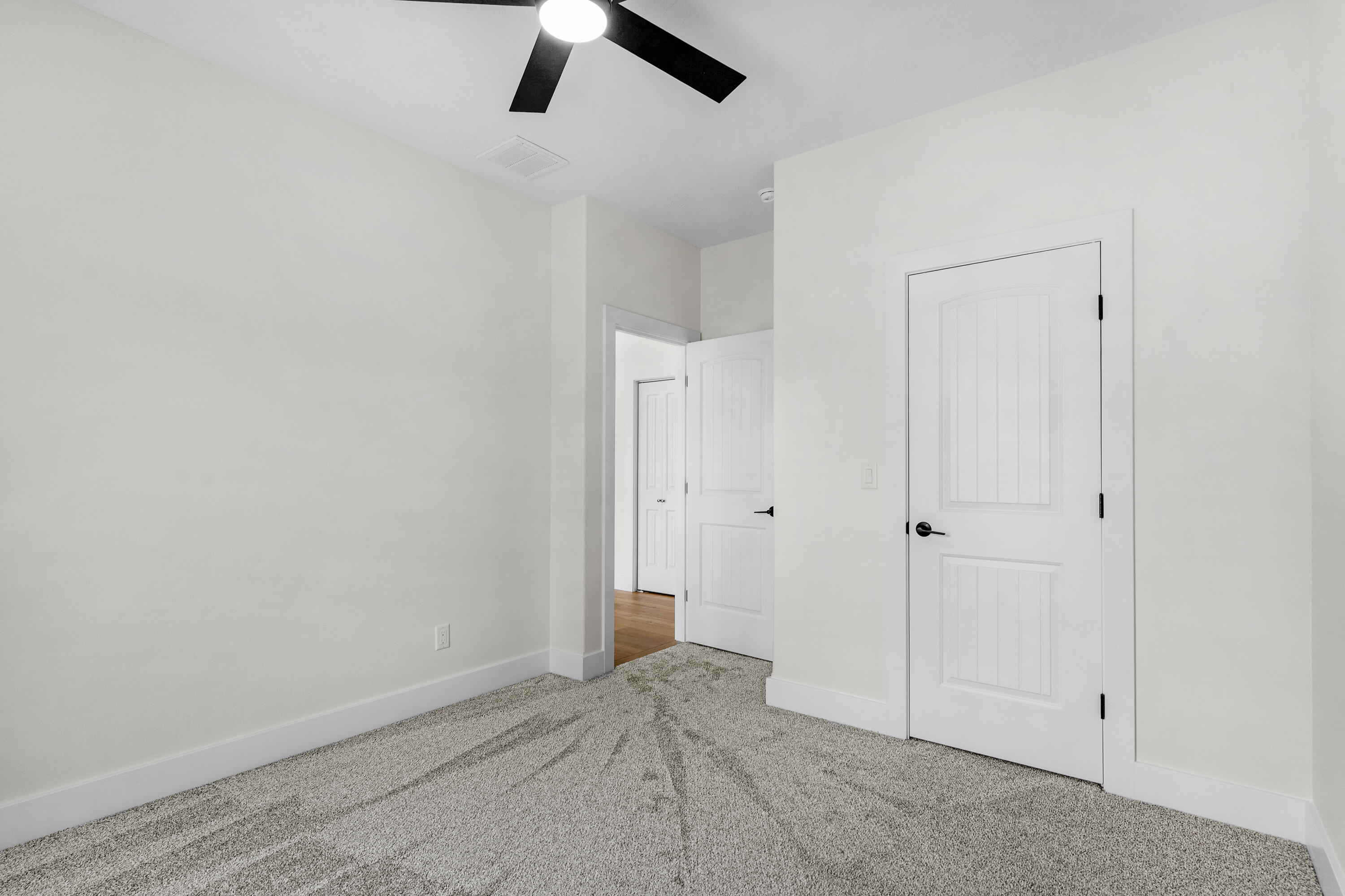 1293 West Gaslight Drive Property Photo 36