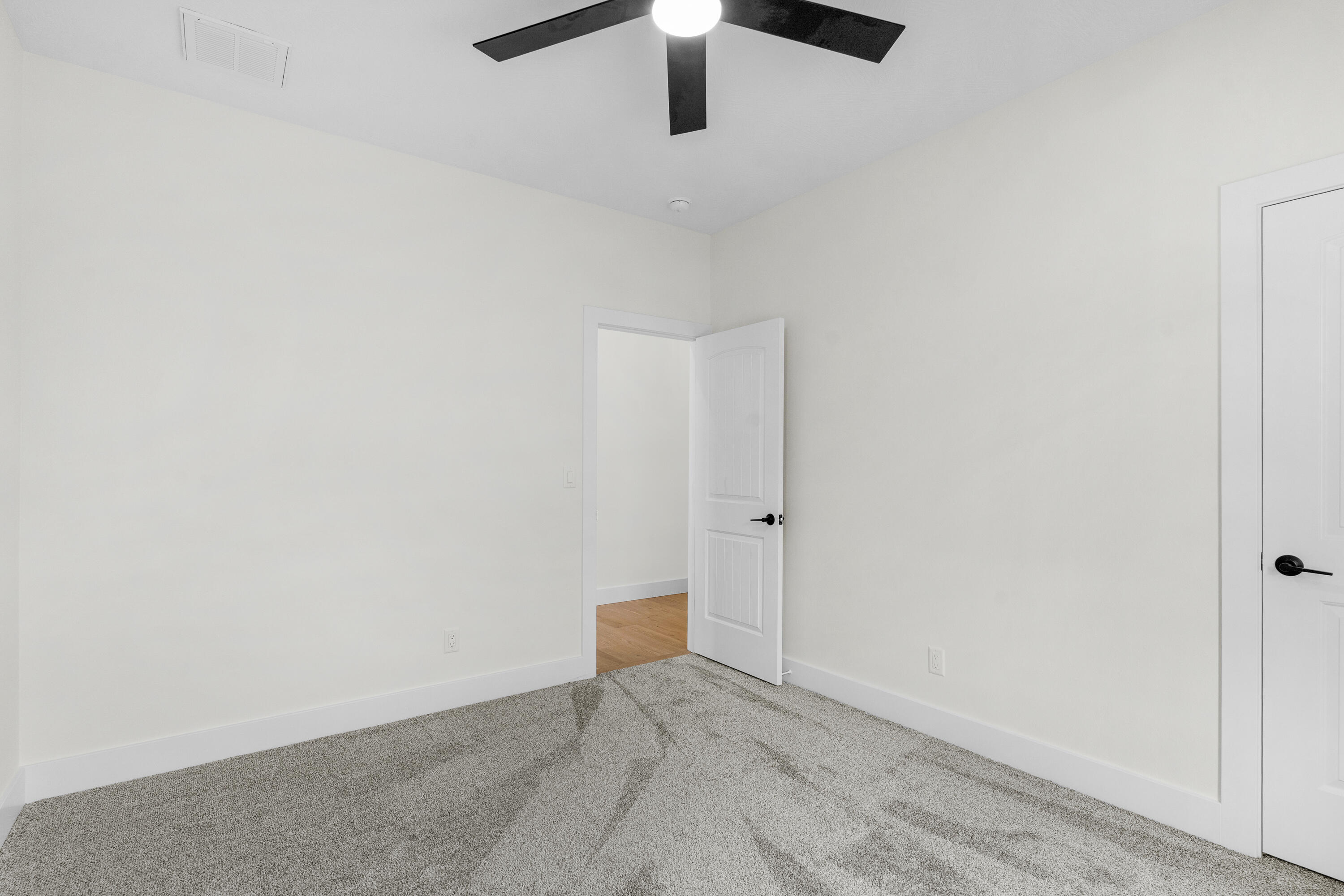 1293 West Gaslight Drive Property Photo 39