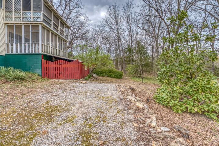 219 Bay Shore Drive Property Photo 7