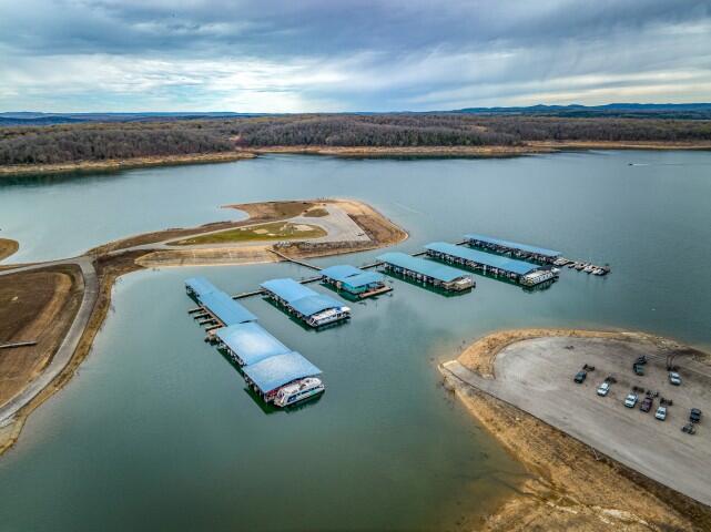 219 Bay Shore Drive Property Photo 12