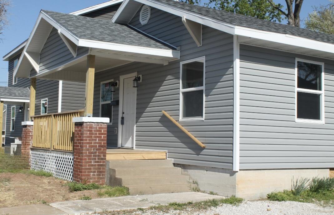 431 West Division Street Property Photo