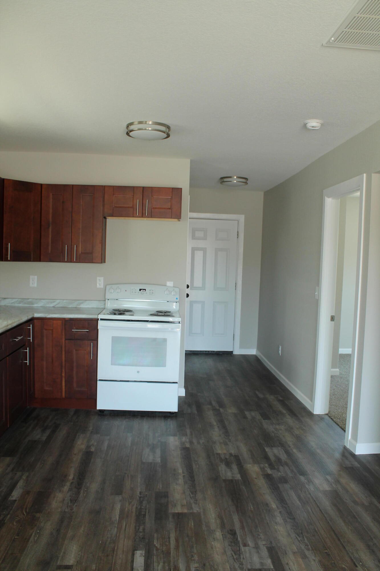 431 West Division Street Property Photo 20